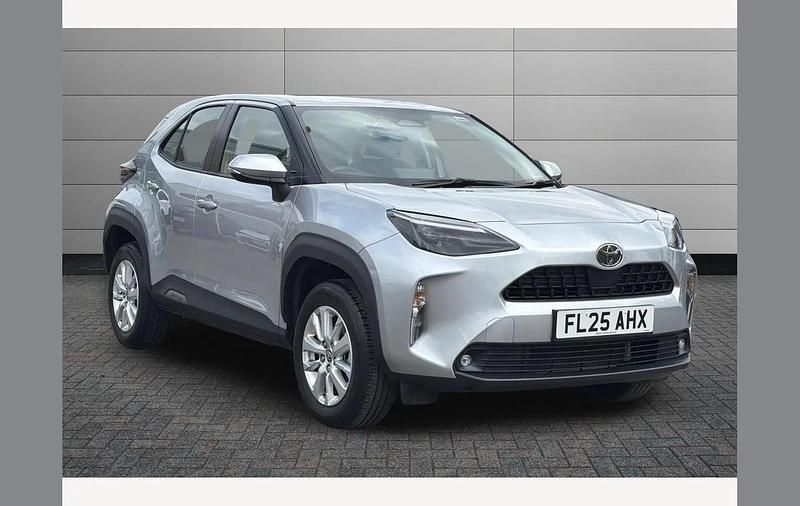 Used Toyota Yaris Cross 116 HP (85 kW) 2025 Silver SUV