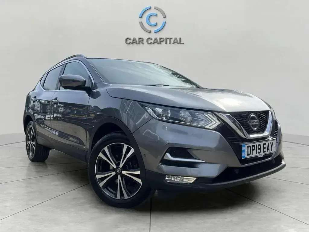 Used Nissan Qashqai N-Connecta 140 HP (102 kW) 2019 Grey SUV