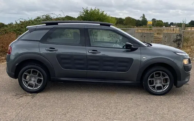 Used Citroën C4 Feel 82 HP (60 kW) 2016 Grey SUV