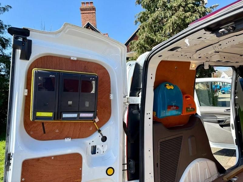 Used Ford Transit Connect 75 HP (55 kW) 2020 White MPV