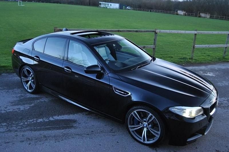 Used BMW M5 Comfort Edition 2014 Black Sedan