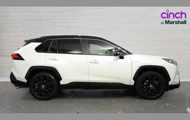 Used Toyota RAV4 Hybrid 218 HP (160 kW) 2021 Other SUV