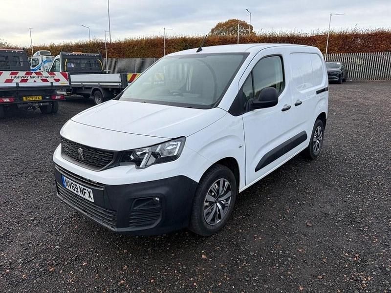 Used Peugeot Partner S 2020 White MPV