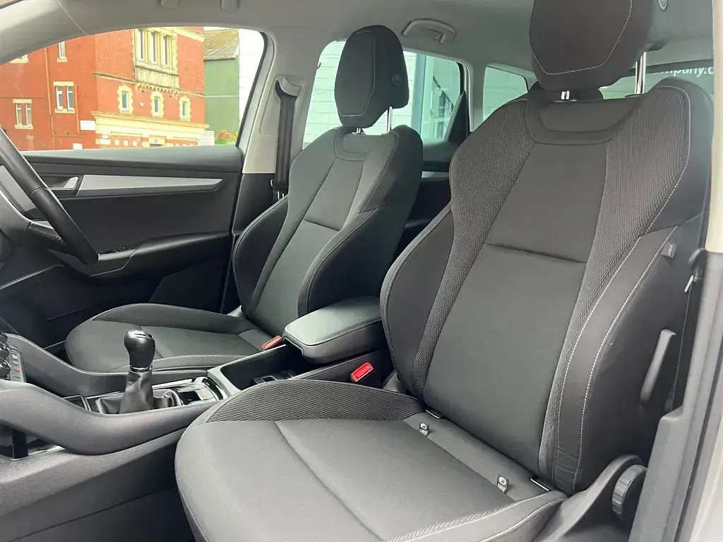 Used Skoda Karoq SE Drive 2023 Silver SUV