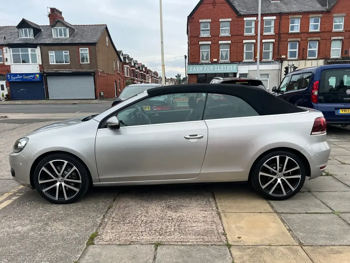 Used VW Golf Cabriolet GT 105 HP (77 kW) 2014 Silver Cabriolet