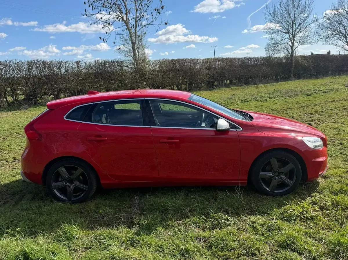 Used Volvo V40 R-Design 2017 Red Hatchback