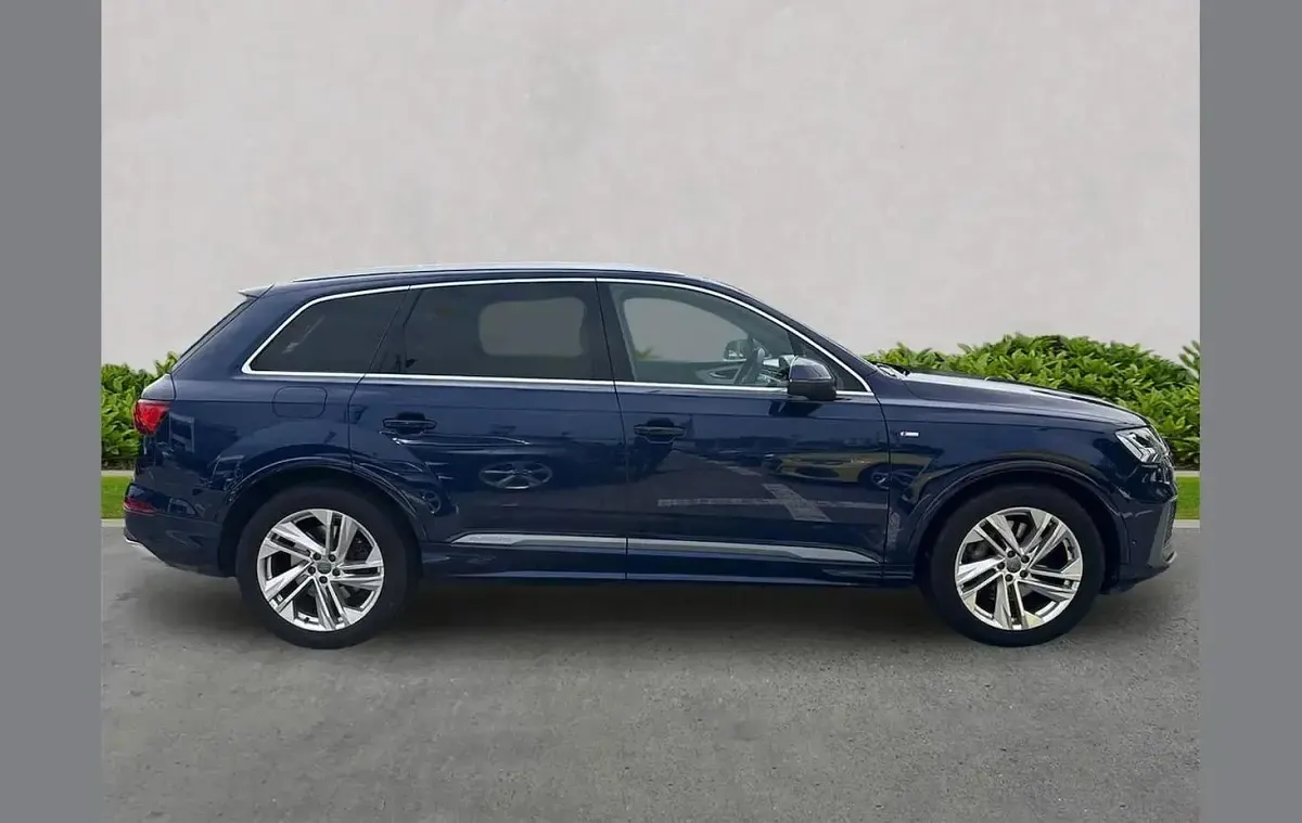 Used Audi Q7 S-Line 286 HP (210 kW) 2020 Blue SUV