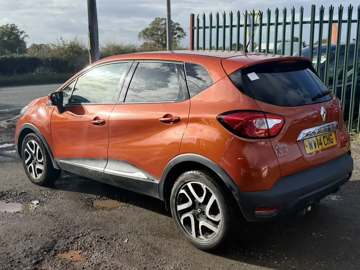 Used Renault Captur Dynamique 2014 Orange SUV