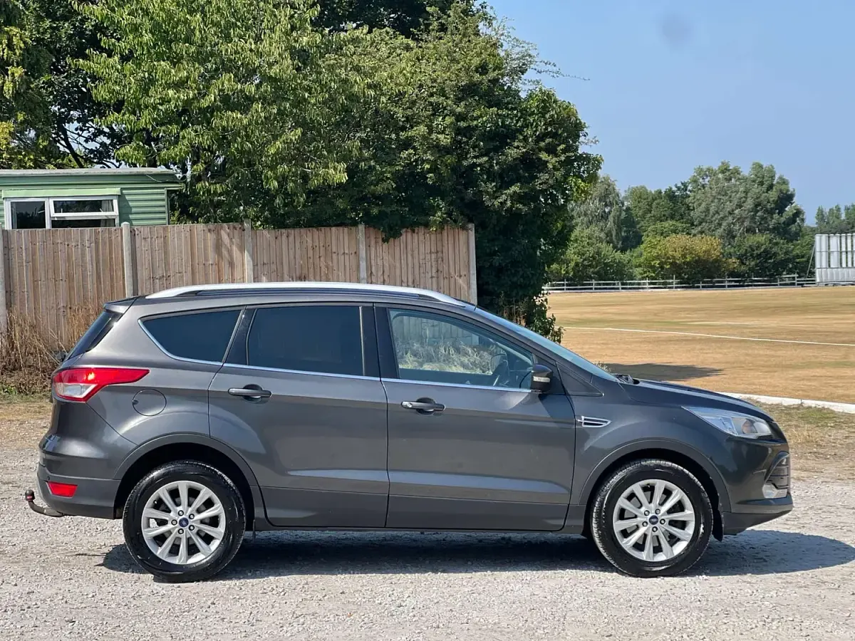 Used Ford Kuga Titanium 150 HP (110 kW) 2016 Grey SUV