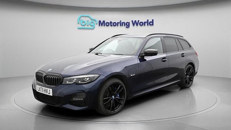 Used BMW 330e M Sport 2021 Blue Estate