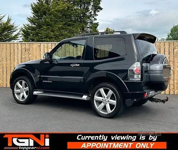 Used Mitsubishi Shogun 187 HP (137 kW) 2017 Black SUV