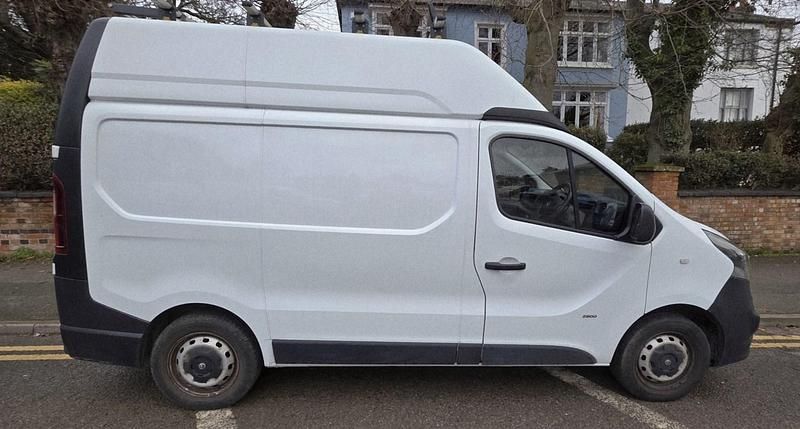 Used Vauxhall Vivaro 2017 White MPV