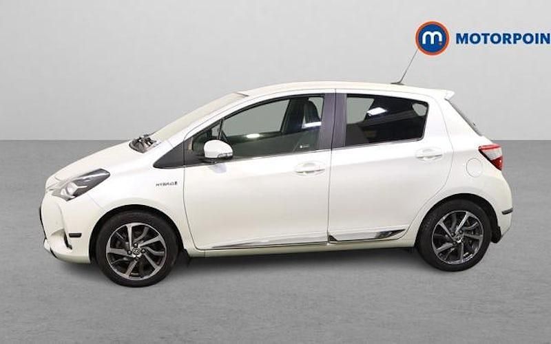 Used Toyota Yaris Hybrid 101 HP (74 kW) 2020 Hatchback