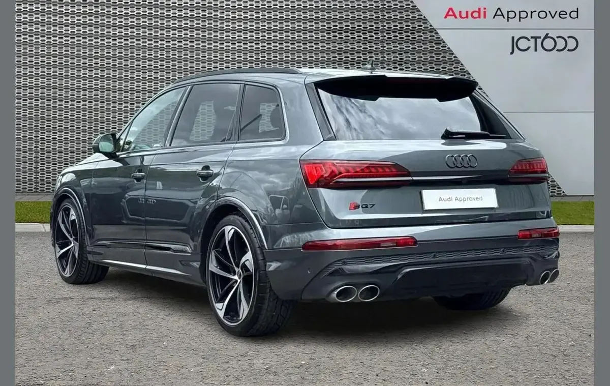 Usado Audi SQ7 Black Edition 507 CV (372 kW) 2023 Gris SUV