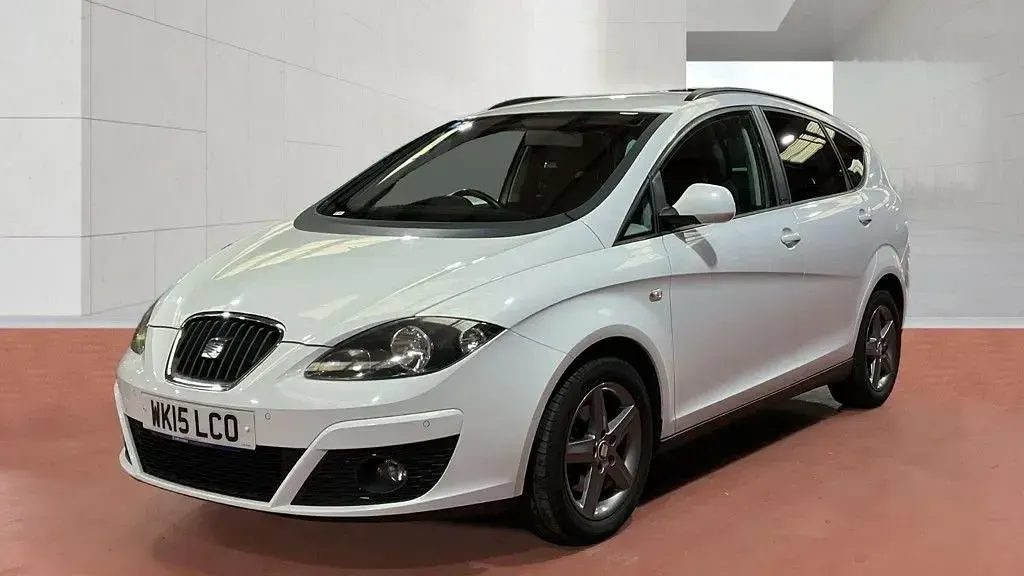 Used Seat Altea XL I-Tech 105 HP (77 kW) 2015 White MPV