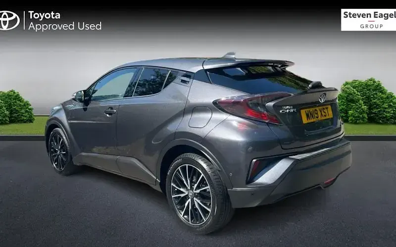 Used Toyota C-HR 122 HP (89 kW) 2019 Grey SUV