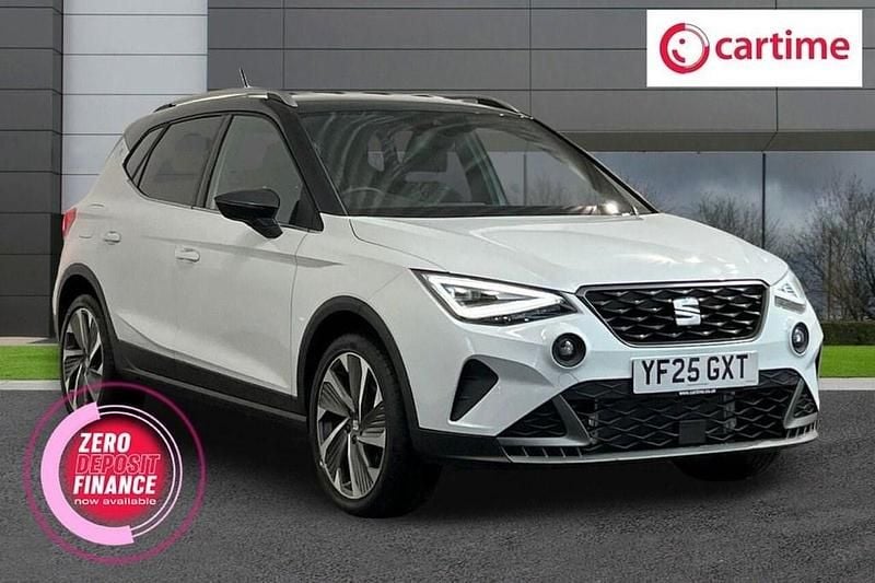 White Used 2025 Seat Arona FR Sport SUV | £18,499 (Fair price) - Image 1/4