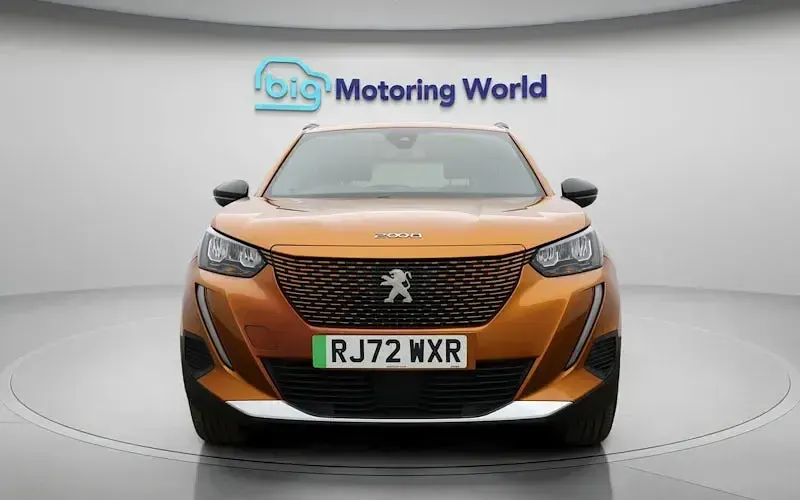 Used Peugeot e-2008 Allure+ 100 kW (136 HP) 2023 SUV