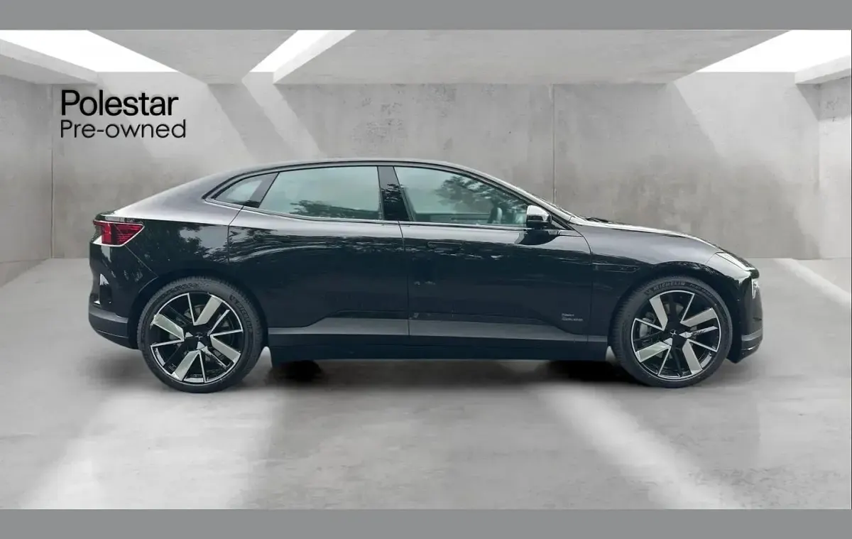 New Polestar 4 Plus 400 kW (544 HP) 2026 Black SUV