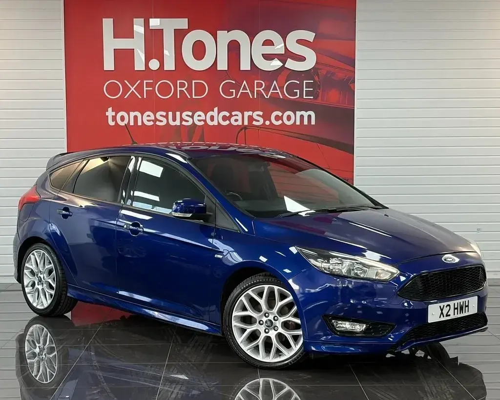 Used Ford Focus ST-Line 140 HP (102 kW) 2018 Blue Hatchback