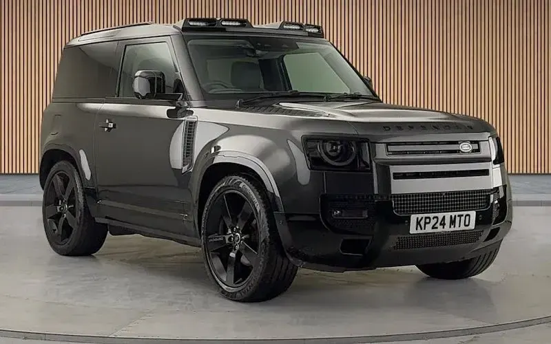 Used Land Rover Defender HSE Dynamic 250 HP (183 kW) 2024 SUV