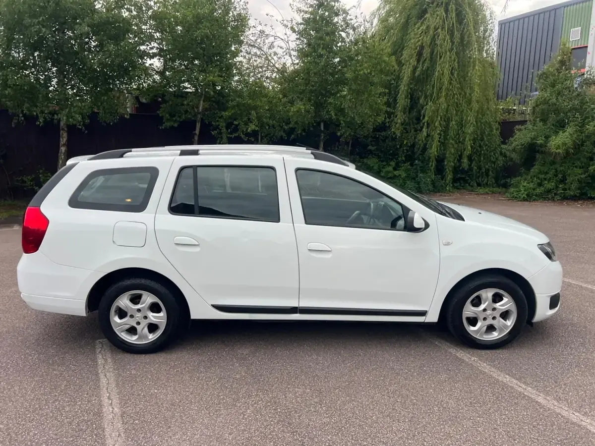 Używany Dacia Logan MCV Lauréate 2014 Biały Kombi