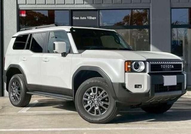 Used Toyota Land Cruiser Edition 163 HP (119 kW) 2025 White SUV