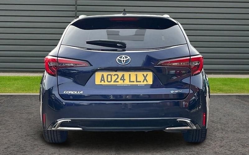 Usado Toyota Corolla Design 140 CV (102 kW) 2026 Familiar