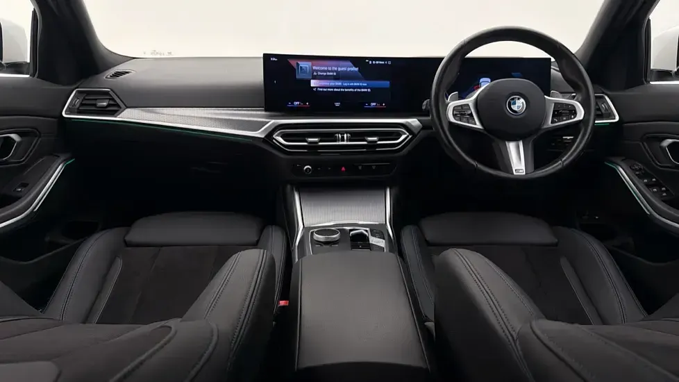 Używany BMW 330e M Sport 288 KM (211 kW) 2024 Biały Kombi