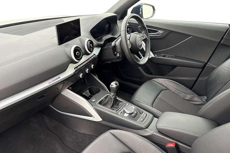 Begagnad Audi Q2 S-Line 2022 SUV