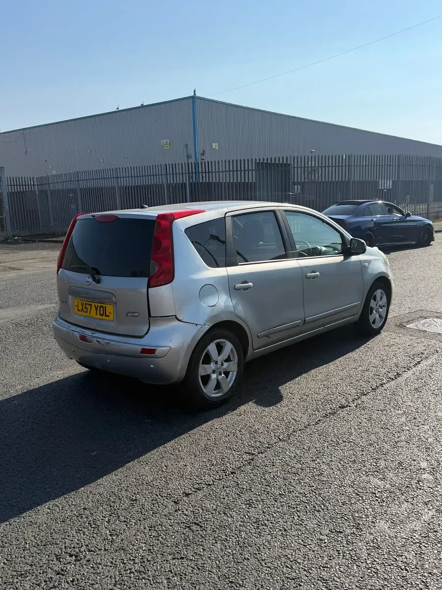 Used Nissan Note Tekna 110 HP (80 kW) 2007 Silver Hatchback