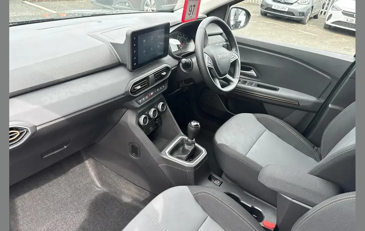 Used Dacia Jogger Extreme 110 HP (80 kW) 2023 Green MPV