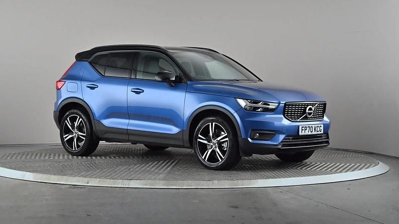 Blue Used 2020 Volvo XC40 R-Design SUV | £20,698 (Fair price) - Image 1/4