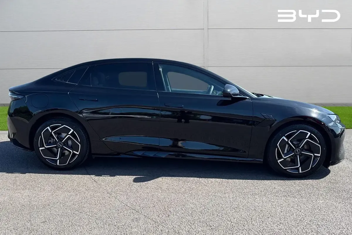 New BYD Seal Design 230 kW (313 HP) 2025 Black Sedan