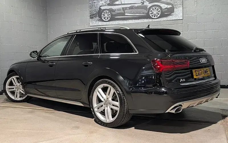Used Audi A6 Allroad Design 272 HP (200 kW) 2017 Black Estate