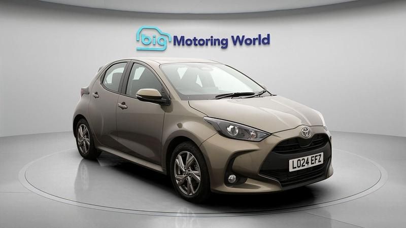 Used Toyota Yaris Hybrid 114 HP (83 kW) 2024 Bronze Hatchback