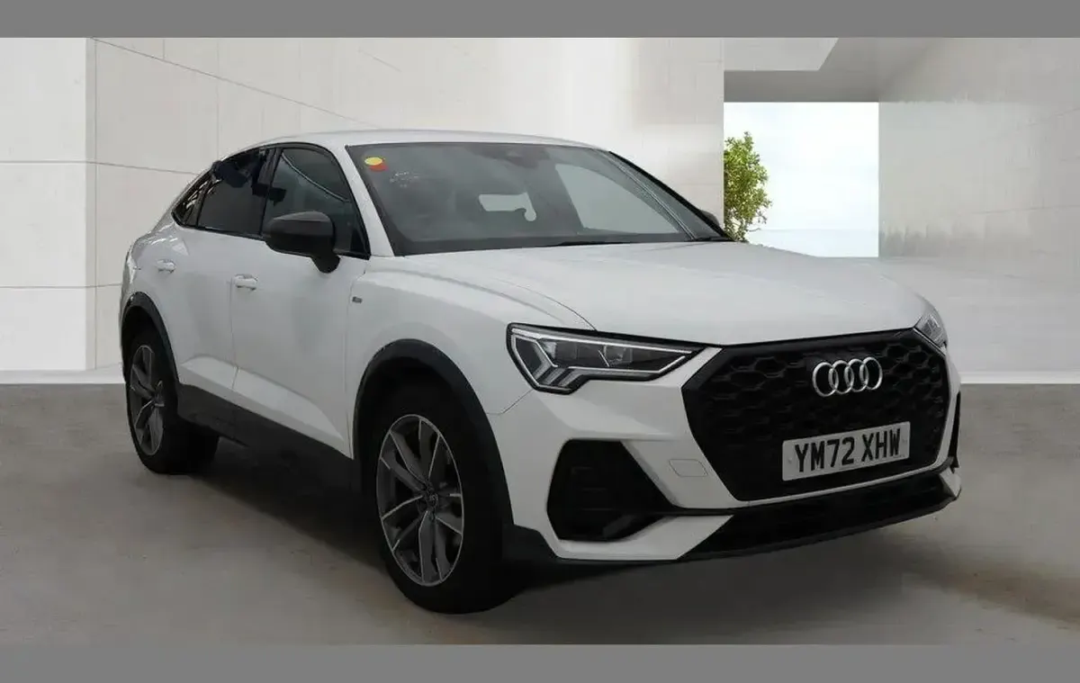 Used Audi Q3 Black Edition 150 HP (110 kW) 2023 White SUV