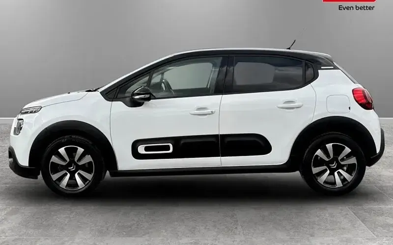 Used Citroën C3 PureTech 110 HP (80 kW) 2024 White Hatchback