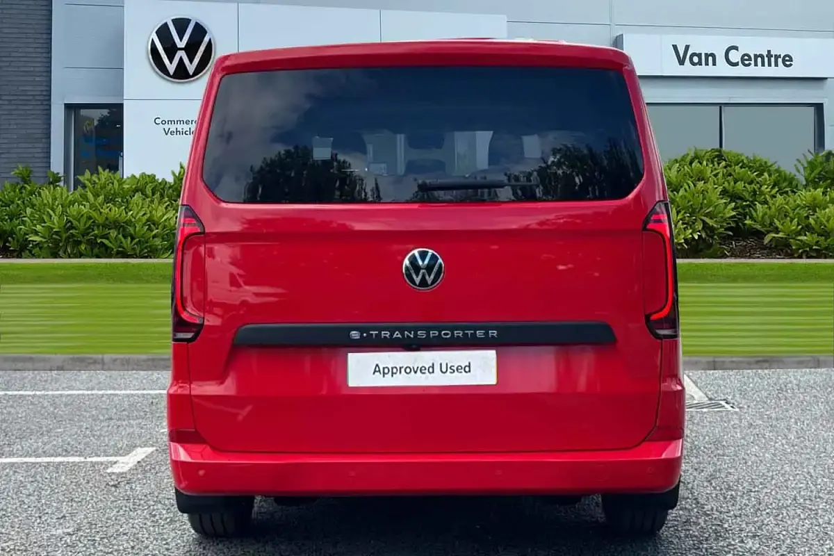 New VW T7 Pro 64 kW (88 HP) 2025 Red Van