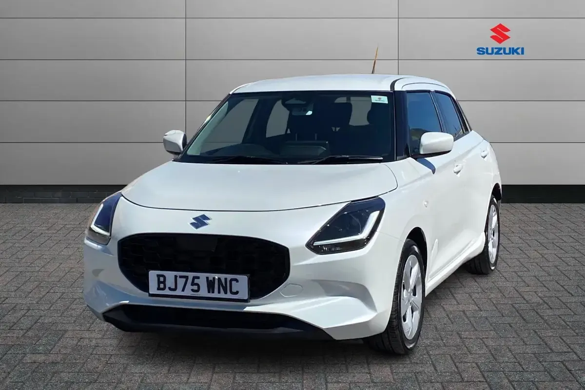 Usado Suzuki Swift 82 HP (60 kW) 2025 Branco Citadino