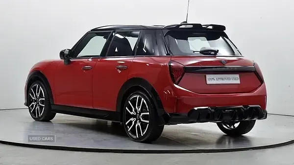Used Mini Cooper Hatch 113 kW (154 HP) 2026 Red Hatchback