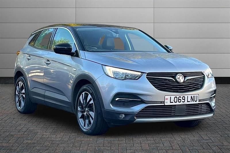 Quartz grey Used 2020 Vauxhall Grandland X Sport SUV | £9,250 (Good price) - Image 1/3