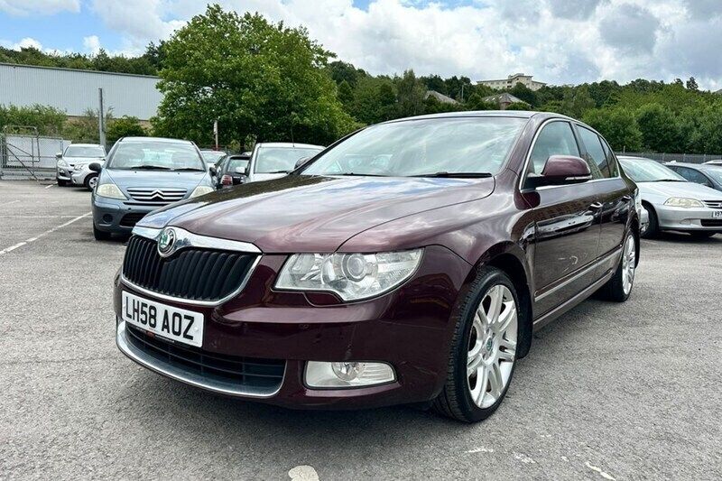 Maroon Used 2008 Skoda Superb Elegance Hatchback | £2,795 (Good price) - Image 1/1