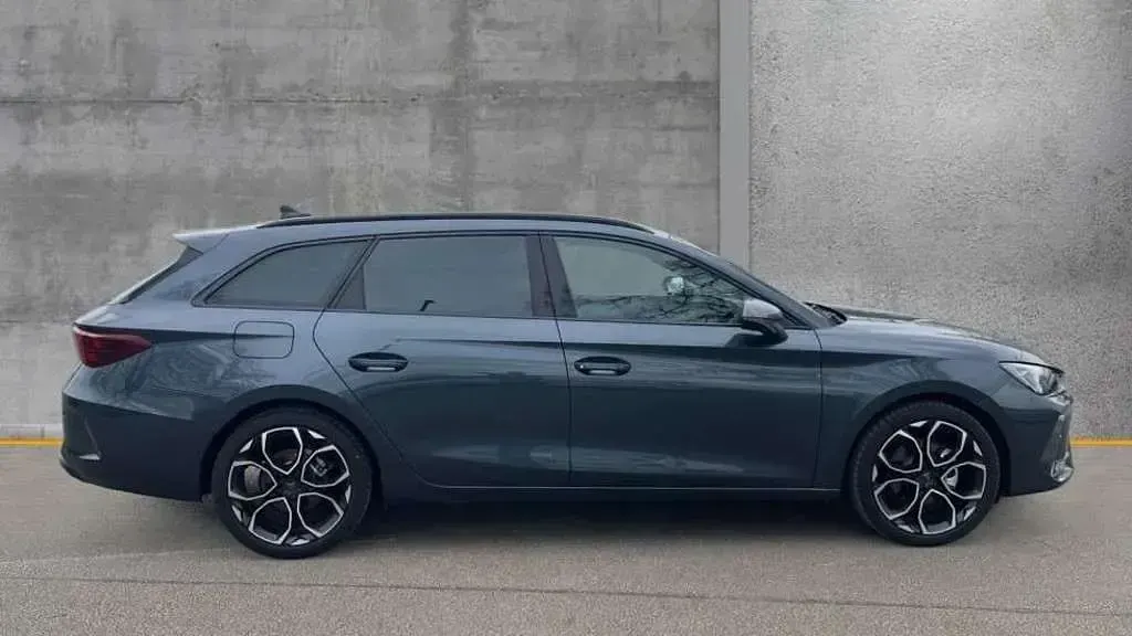 New Cupra Leon 150 HP (110 kW) 2025 Grey Estate