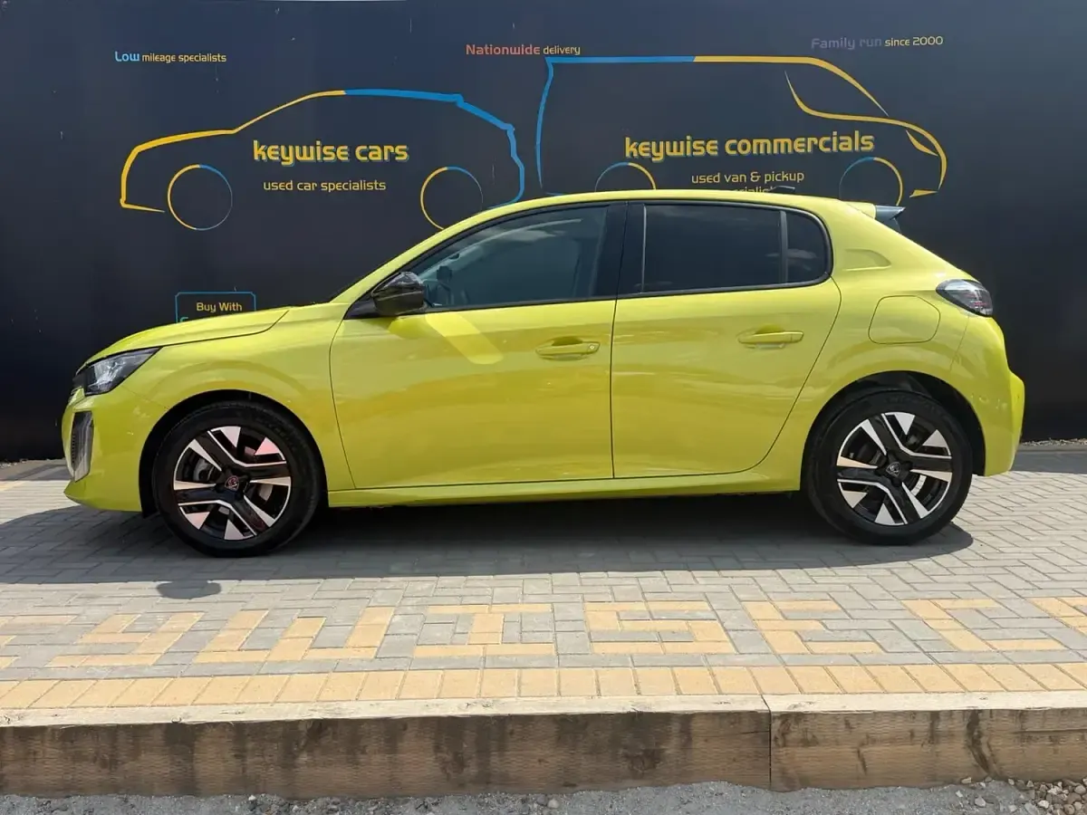 Used Peugeot 208 Allure 2025 Yellow Hatchback