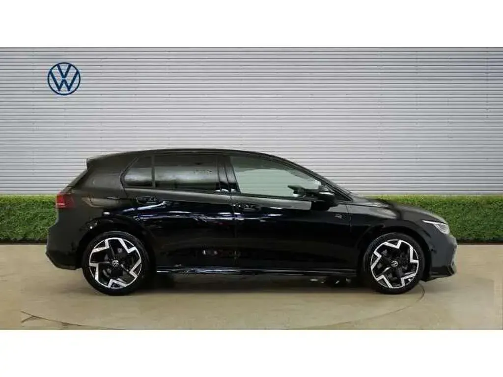 Used VW Golf VIII R-line 150 HP (110 kW) 2025 Black Hatchback