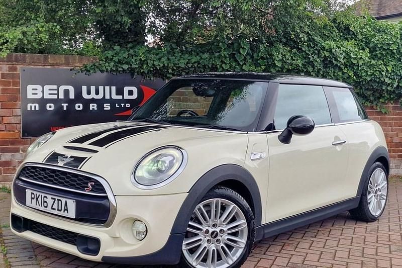 White Used 2016 Mini Cooper S Hatch Hatchback | £7,790 (Fair price) - Image 1/1