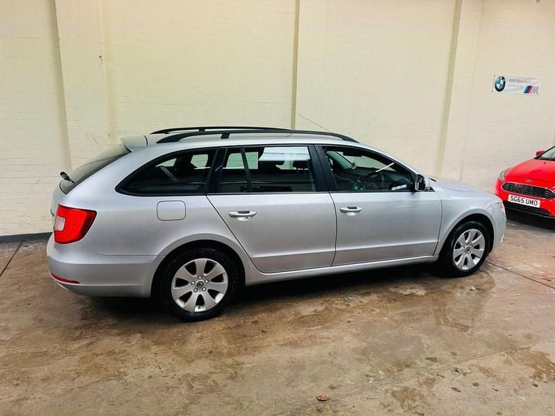 Used Skoda Superb 170 HP (125 kW) 2013 Silver Estate
