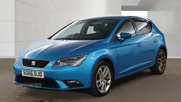 Usado Seat Leon SE Dynamic 110 CV (80 kW) 2016 Azul Utilitario