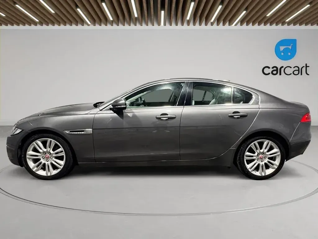 Used Jaguar XE Portfolio 180 HP (132 kW) 2018 Grey Sedan
